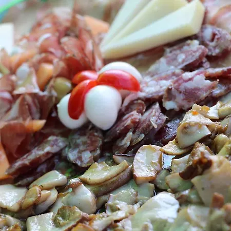 Farm Pri Cepcovih Фермерский дом Golac