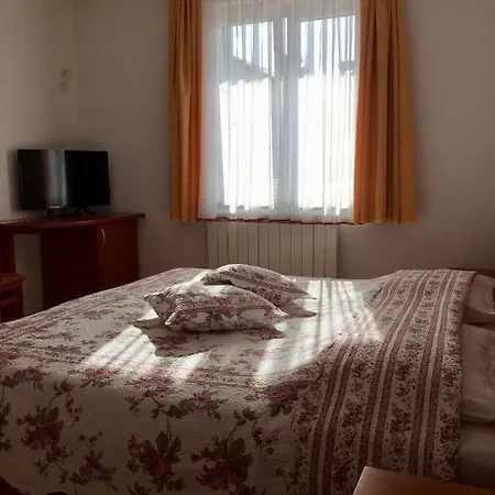 Farm Pri Cepcovih Farm stay Golac